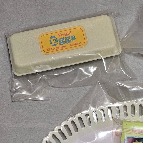 American Girl Egg Decorating Accessory Set for 18-inch dolls *retired* NIB - Picture 5 of 10